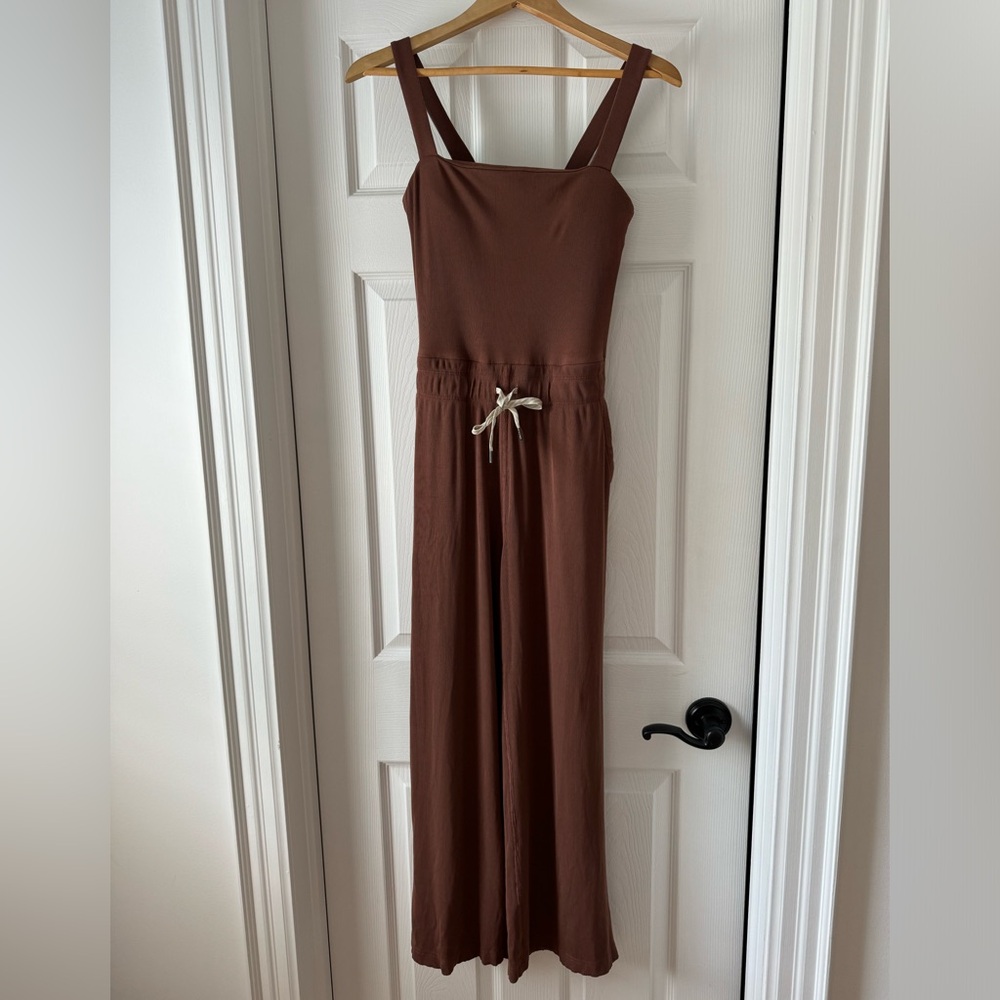 Vuori pose jumpsuit